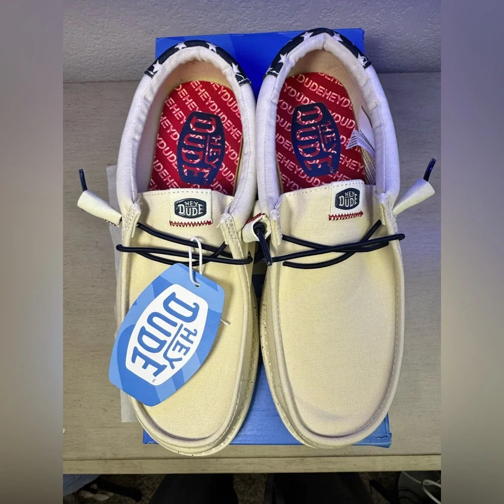 Hey Dude Wally Americana Stars & Stripes – Men’s 8 NWT - Picture 2 of 7